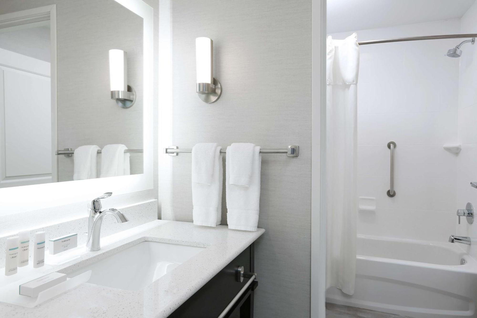 Homewood Suites By Hilton West Fargo/Sanford Medical Center Eksteriør billede